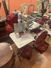 Affettarice a volano antica restaurata