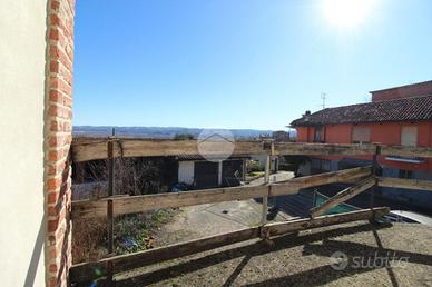 CASA SEMINDIPENDENTE A SANTA VITTORIA D'ALBA