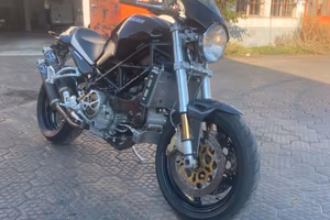Ducati monster s4r