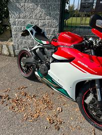 DUCATI V2 899 PANIGALE