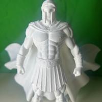 Scultura 3D “Romano con Mantello” – Design Moderno