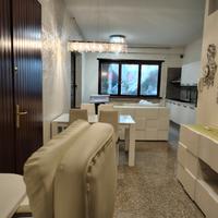 Miniappartamento arredato piano terra con garage