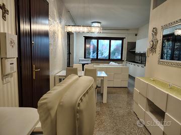Miniappartamento arredato piano terra con garage