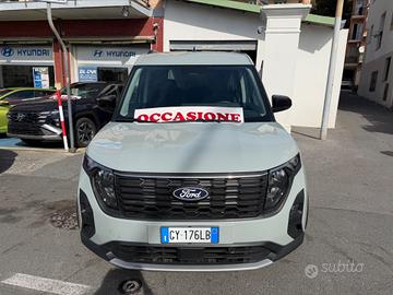 Ford Tourneo Courier 1.0 EcoBoost Titanium