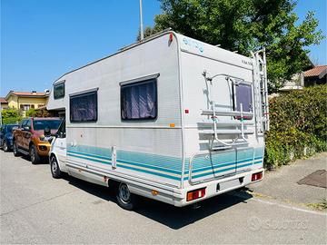 Camper completo con 5 posti disponibile a noleg