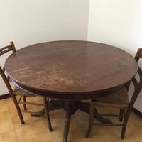 Tavolo tondo antico