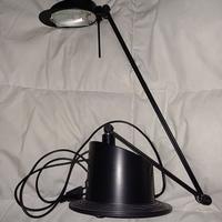 Lampada nera pieghevole