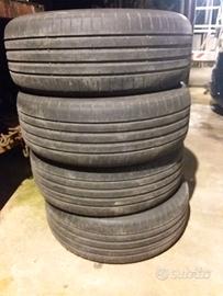 Gomme 215/55r17