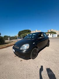 Toyota Yaris 2004 cilindrata 1.0 benzina 65cv