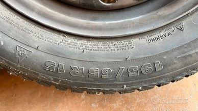 4 Cerchi in acciaio 195/65 R 15 per TOURAN/PASSAT