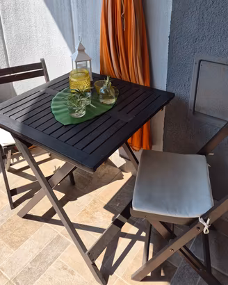 Set tavolo da esterno con sedie 