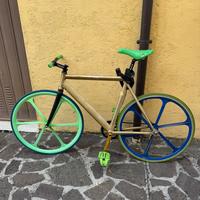 Bici scatto fisso fixed