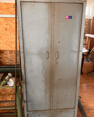 Armadio in ferro officina