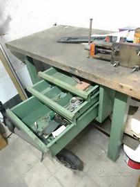 Prezzo basso, vero tavolo officina.