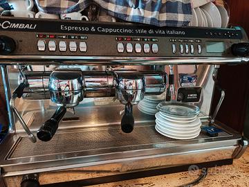 Cimbali a 2 gruppi con macinino