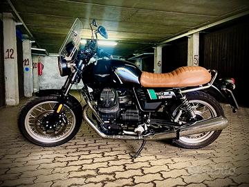 Guzzi V7 III special
