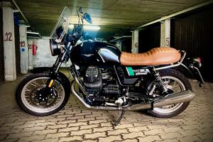 Guzzi V7 III special