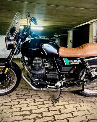 Guzzi V7 III special