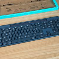 Logitech Signature Slim Solar+ tastiera ITA solare