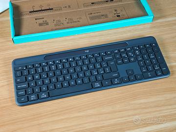 Logitech Signature Slim Solar+ tastiera ITA solare