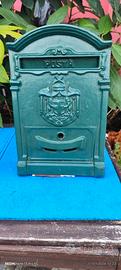 cassetta postale in ghisa