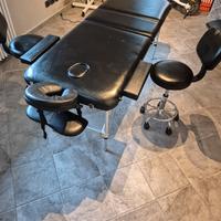 lettino con 3 sgabelli 