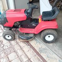 Trattorino tagliaerba