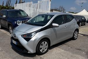 Toyota Aygo Connect 1.0 VVT-i 72 CV 5 porte x-play
