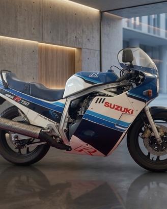 SUZUKI GSX-R 750 1985