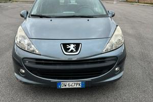 Peugeot 207 neo patentata