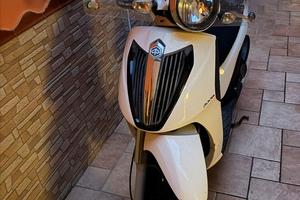 Piaggio carnaby 300