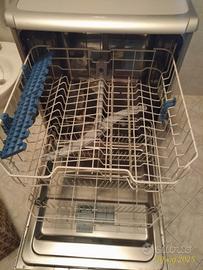 lavastoviglie marca Indesit 13 coperti 