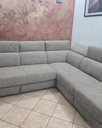 divano  modello lisa condizioni ottime