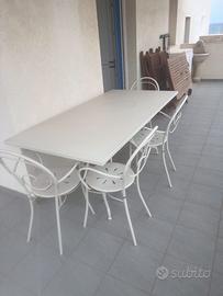 Tavolo da esterno