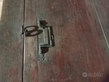 Ghiacciaia antica in larice