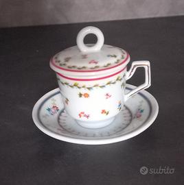 tazzina da caffè in porcellana con piattino e cope
