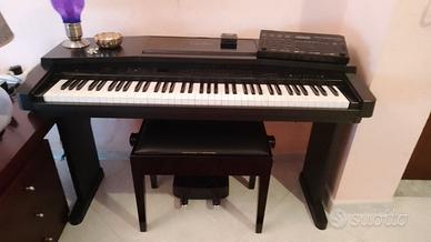 YAMAHA CLAVINOVA CVP-20 PIU' ROLAND RA-50