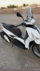 Beverly 400