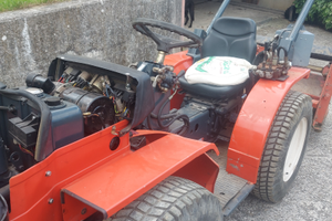 Trattore agricolo