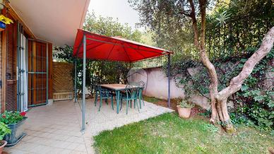 VILLA A SCHIERA A SEREGNO