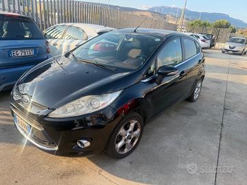 Ford Fiesta 1.4 5 porte Bz.- GPL Titanium