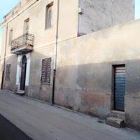 Palazzina nel centro storico di Tissi