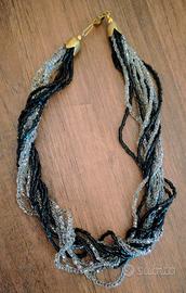 Girocollo di perline intrecciate 