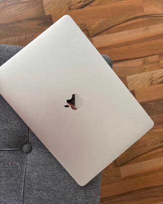 Apple MacBook Pro i5