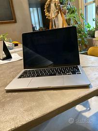 Macbook 13” M2 2022