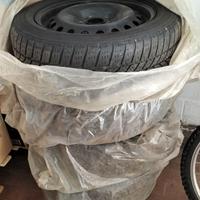 Gomme e cerchi 205/55 R16 Volvo