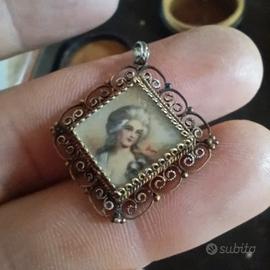 antico ciondolo punzonato