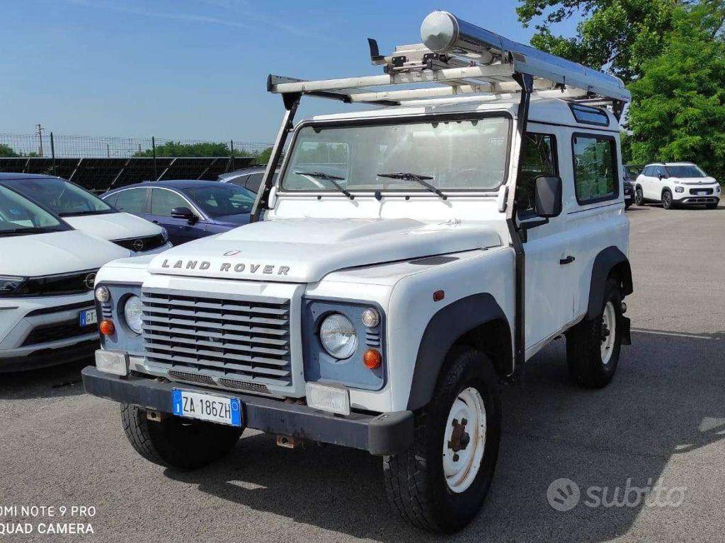 Land Rover Defender 90 2014 photo 2
