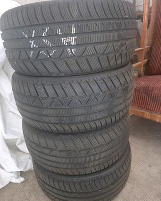gomme invernali seminuove 245/40 r19 98v XL 