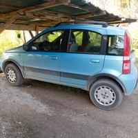 Fiat Panda 4x4 climbing